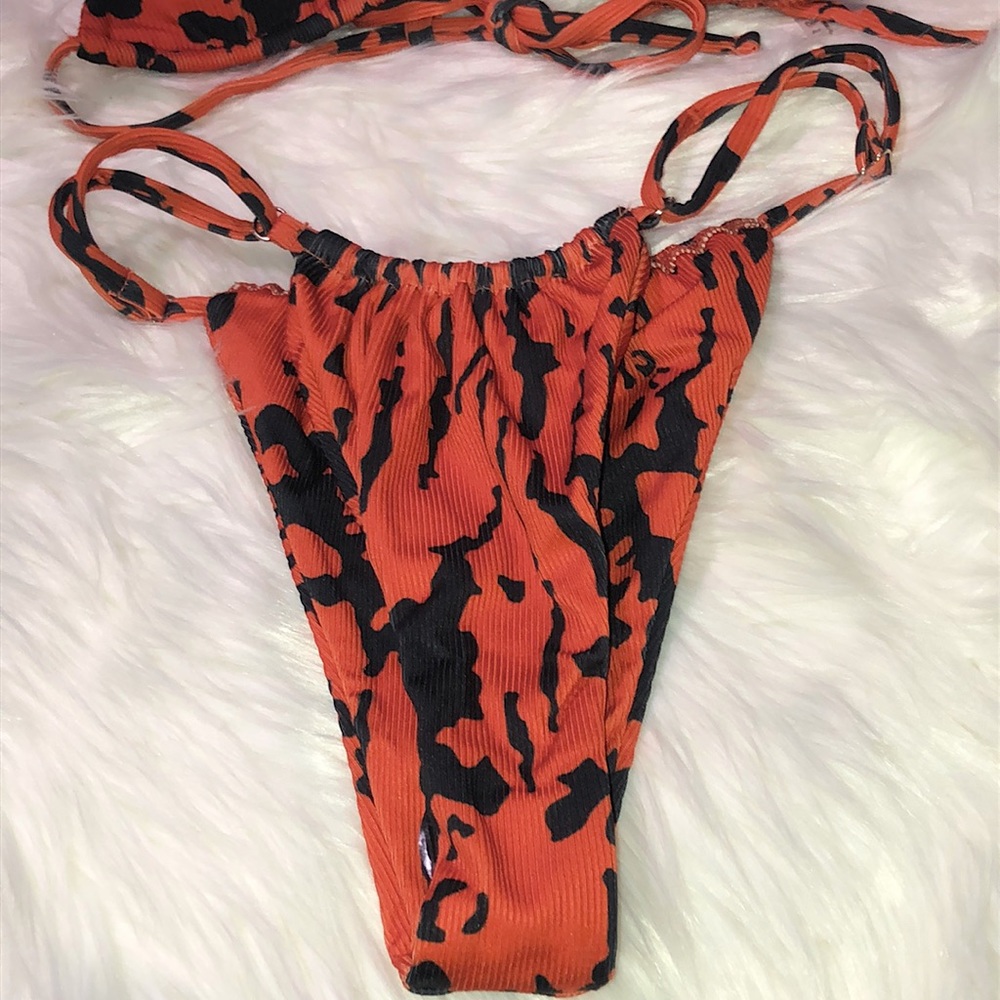Leopard String Bikini! - Picture 7 of 8